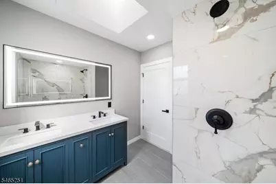 1123 Thompson Ave, Roselle, NJ 07203 - Photo 24