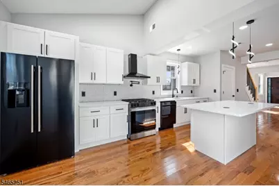 1123 Thompson Ave, Roselle, NJ 07203 - Photo 12