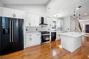 1123 Thompson Ave, Roselle, NJ 07203 - Photo 12