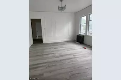 33 Grumman Ave, Apt 2., Newark, NJ 07112 - Photo 8