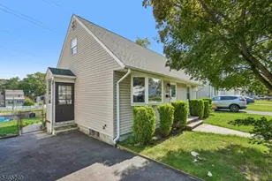 17 Bryant Ave, Bloomfield, NJ 07003 - Photo 2