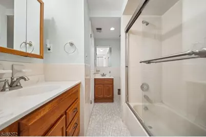 905 Montague Ave, Woodbridge Township, NJ 08830 - Photo 20
