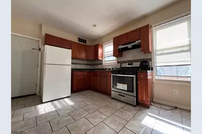 225 Ripley Pl #3, Elizabeth, NJ 07206 - Photo 2