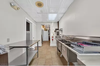 37 W Washington Ave, Washington Boro, NJ 07882 - Photo 10