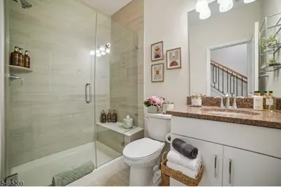 9 Haralson Ct, Livingston Twp., NJ 07039 - Photo 6