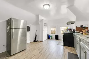 42 N Willow St, Montclair, NJ 07042 - Photo 32