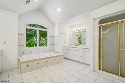 14 Eagle Dr, Raritan Township, NJ 08551 - Photo 18