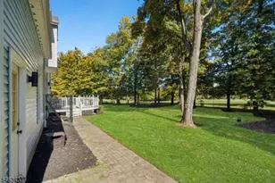 14 Eagle Dr, Raritan Township, NJ 08551 - Photo 38