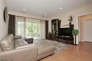 8403 Warren's Way, Wanaque, NJ 07465 - Photo 10