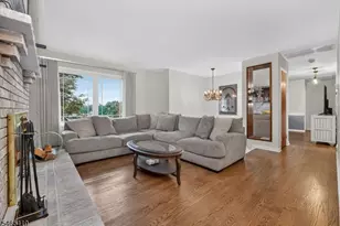 21 Alexandra Rd, Roxbury Township, NJ 07850 - Photo 4