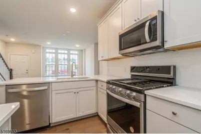 77 Robeson St, Somerville, NJ 08876 - Photo 16
