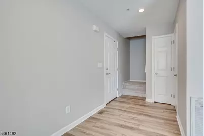 1092 Shadowlawn Dr, Green Brook Township, NJ 08812 - Photo 4