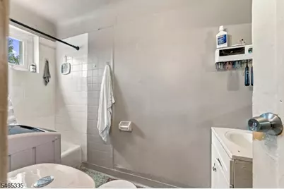 72 N Munn Ave, East Orange, NJ 07017 - Photo 30