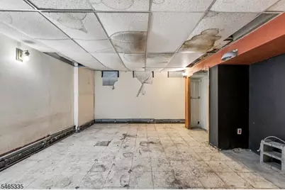 72 N Munn Ave, East Orange, NJ 07017 - Photo 18