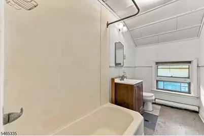 72 N Munn Ave, East Orange, NJ 07017 - Photo 28