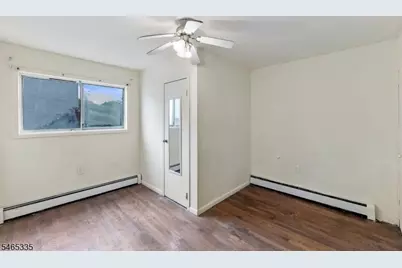 72 N Munn Ave, East Orange, NJ 07017 - Photo 22