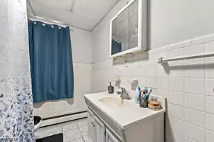 72 N Munn Ave, East Orange, NJ 07017 - Photo 38