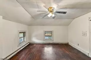 72 N Munn Ave, East Orange, NJ 07017 - Photo 34