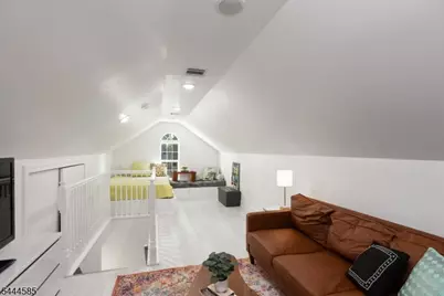 8 Franklin Pl, Montclair Twp., NJ 07042 - Photo 22