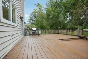 38 Billingsley Dr, Livingston, NJ 07039 - Photo 40