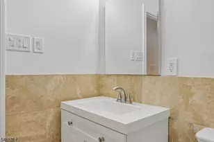 38 Billingsley Dr, Livingston, NJ 07039 - Photo 20