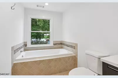 38 Billingsley Dr, Livingston, NJ 07039 - Photo 36