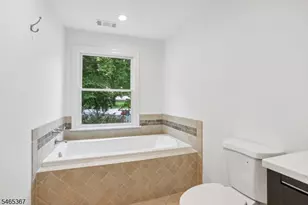 38 Billingsley Dr, Livingston, NJ 07039 - Photo 36