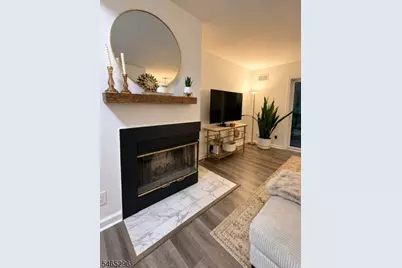 34 Loantaka Way U- #E, Madison, NJ 07940 - Photo 4