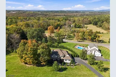 4 Brecia Ct, Andover Township, NJ 07848 - Photo 8