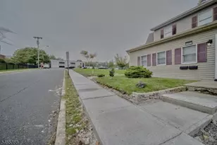 47 Court St, Flemington, NJ 08822 - Photo 2