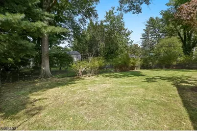 65 Springbrook Rd, Livingston, NJ 07039 - Photo 26