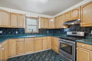 66 Atlantic St, Jersey City, NJ 07304 - Photo 2