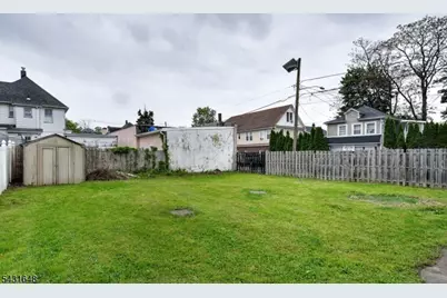 40 Grove St, Elmwood Park, NJ 07407 - Photo 6
