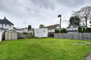 40 Grove St, Elmwood Park, NJ 07407 - Photo 6