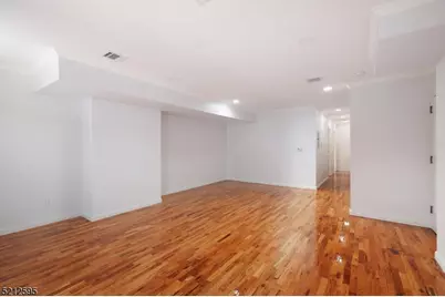 131 Armstrong Ave, Jersey City, NJ 07305 - Photo 4