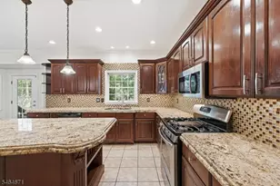 24 Taylor Ct, Parsippany, NJ 07054 - Photo 12