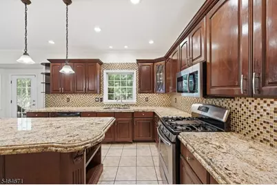 24 Taylor Ct, Parsippany, NJ 07054 - Photo 10