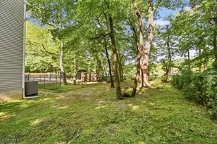 24 Taylor Ct, Parsippany, NJ 07054 - Photo 42