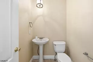 24 Taylor Ct, Parsippany, NJ 07054 - Photo 18