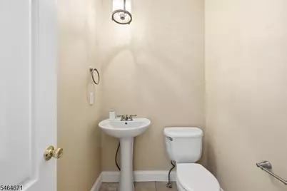24 Taylor Ct, Parsippany, NJ 07054 - Photo 16