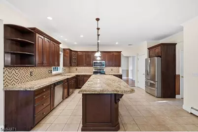 24 Taylor Ct, Parsippany, NJ 07054 - Photo 12