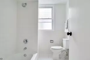 237 S Clinton St, East Orange, NJ 07018 - Photo 16