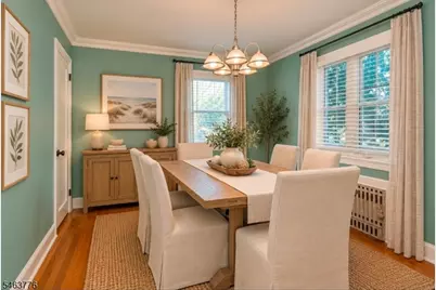 126 Hillman Dr, Elmwood Park, NJ 07407 - Photo 10