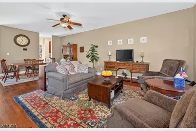 2 Clearbrook Ln, Raritan Township, NJ 08822 - Photo 4