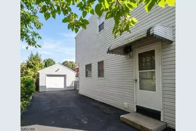 20 Long Hill Dr, Clifton, NJ 07013 - Photo 2