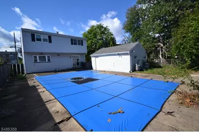 20 Long Hill Dr, Clifton, NJ 07013 - Photo 4