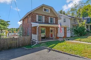 12 Essex Ave, Bernardsville, NJ 07924 - Photo 2