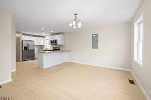 26 N Burnett St, East Orange, NJ 07017 - Photo 4