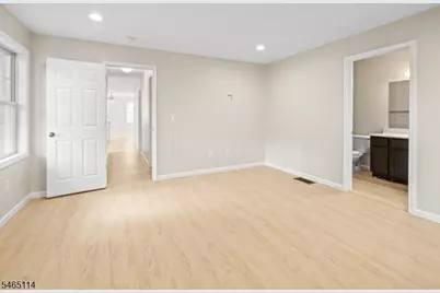 26 N Burnett St, East Orange, NJ 07017 - Photo 8