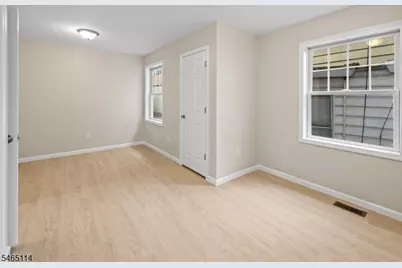 26 N Burnett St, East Orange, NJ 07017 - Photo 10